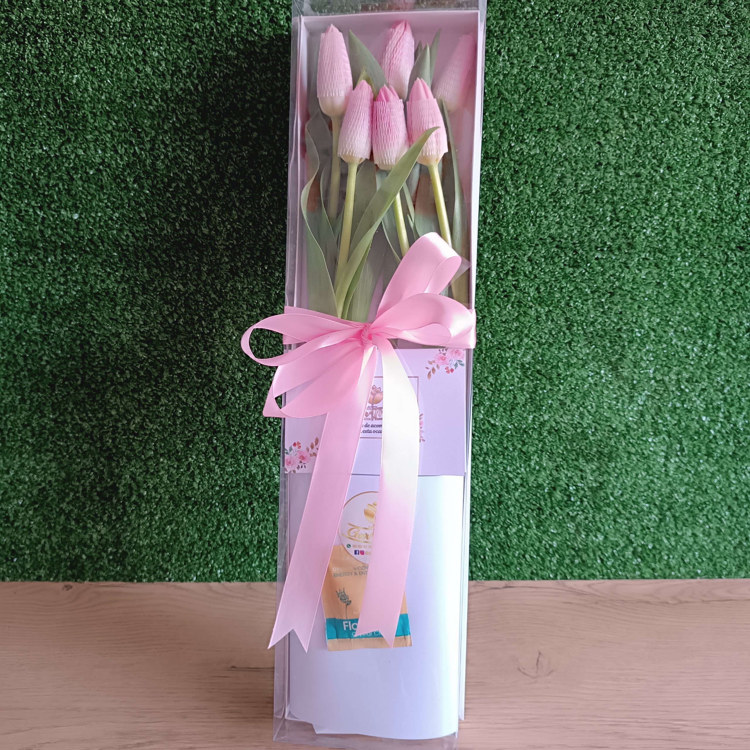 Garmar-Floreria-Box-Sue-rosas-rojas-Blancas-Globos-Amor-Cumpleaños-dia-de-la-mujer-001