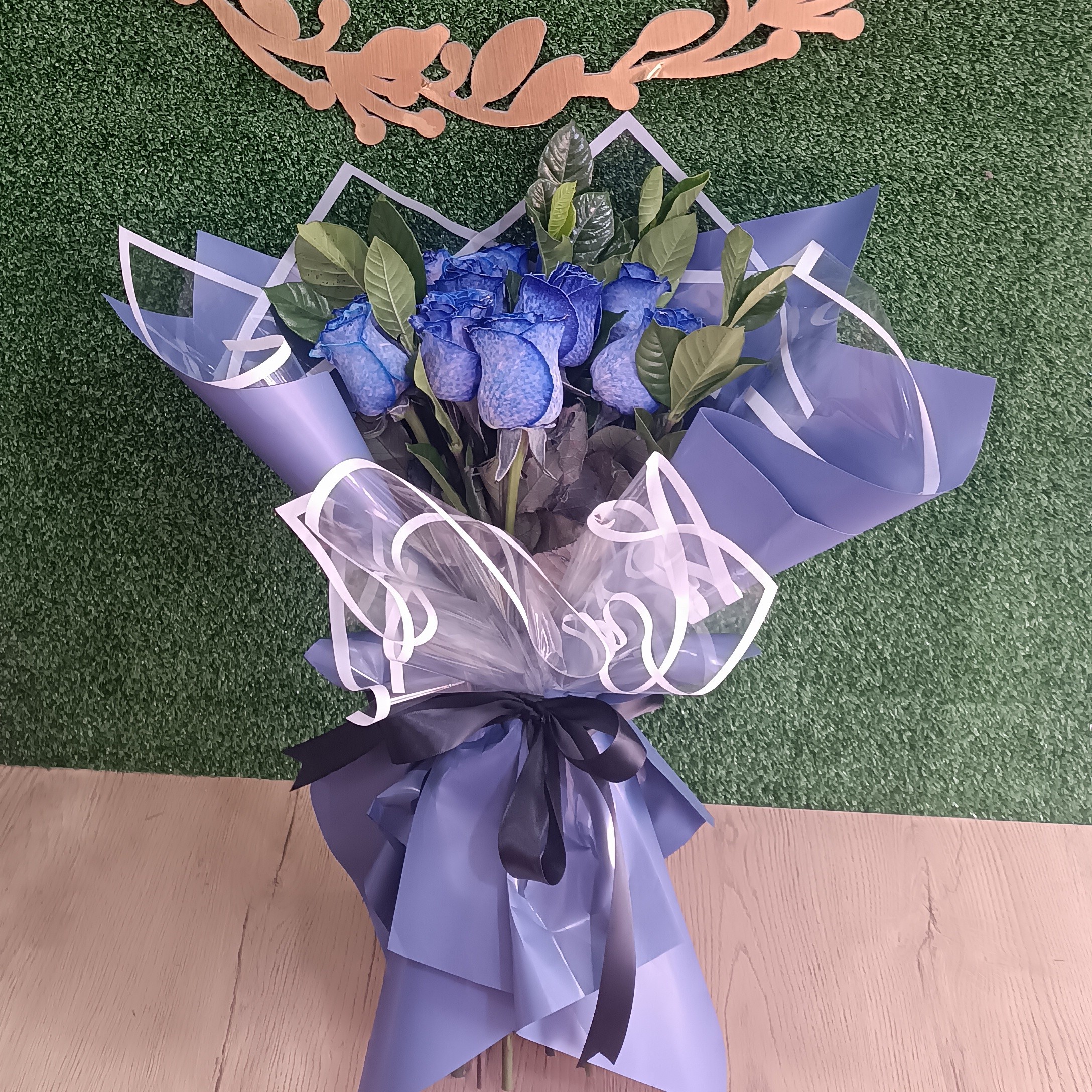 Garmar-Floreria-ramo-Olympo-arreglos-florales-caja-de-rosas-rojas-Blancas-Globos-Amor-chocolates-Cumpleaños-para-ellos-0001